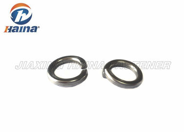 اللون A2 الفولاذ المقاوم للصدأ قفل الربيع غسالة الذاتي 2 - 30mm والقطر مع ساحة النهاية